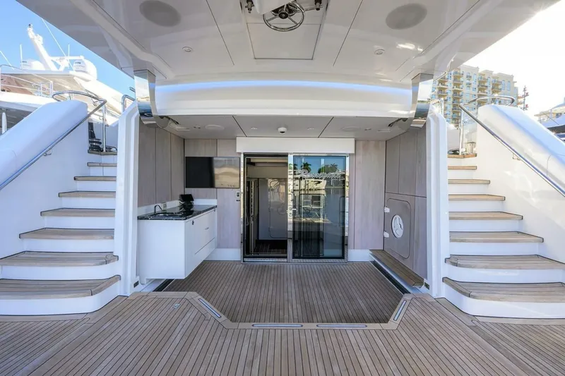Slide: The Image of Westport Raised Pilothouse 2019 - 43