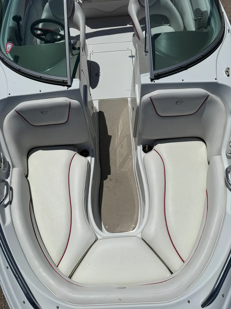 Slide: The Image of Crownline Boats 220 LS 2008 - 4
