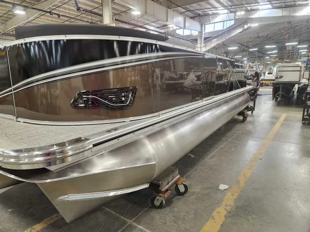 Slide: The Image of Avalon 2385 25 LSZ QLS 2026 - 3