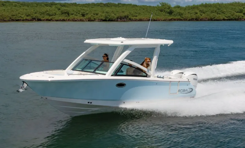 The Image of Robalo R257 2026 - undefined