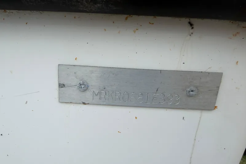 Slide: The Image of Mako 261 Center Console 1993 - 18