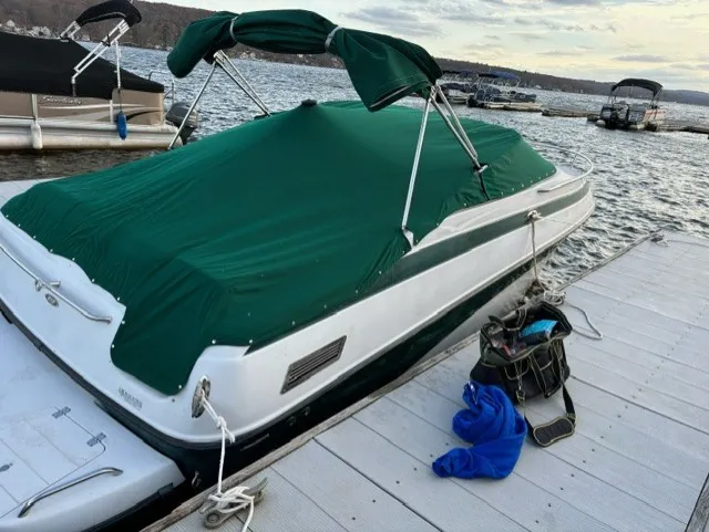 Slide: The Image of Crownline Boats Cuddy 215 CCR 2002 - 9