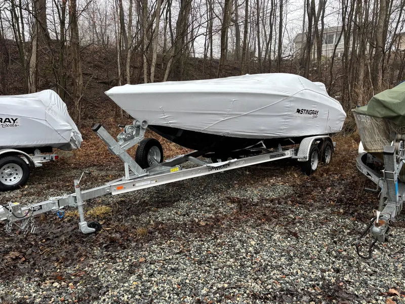 Slide: The Image of Stingray Boat Company 23 OSX 2024 - 20