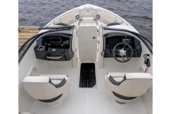 Slide: The Image of Stingray Boat Company 23 OSX 2024 - 10