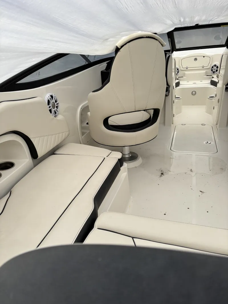 Slide: The Image of Stingray Boat Company 23 OSX 2024 - 23