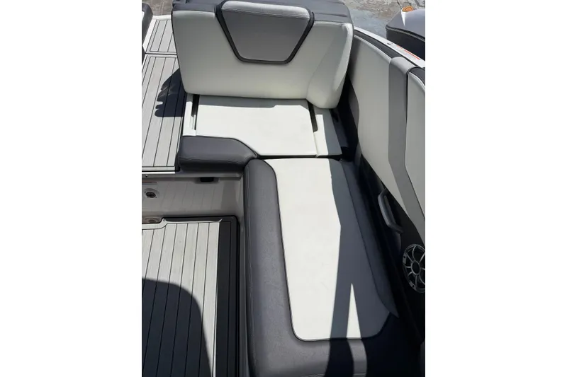 Slide: The Image of Yamaha 252SD 2021 - 20