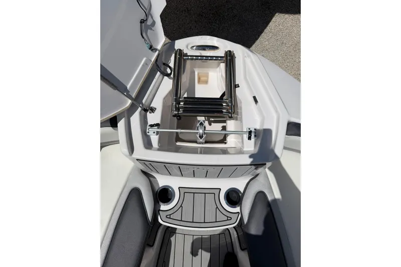 Slide: The Image of Yamaha 252SD 2021 - 10