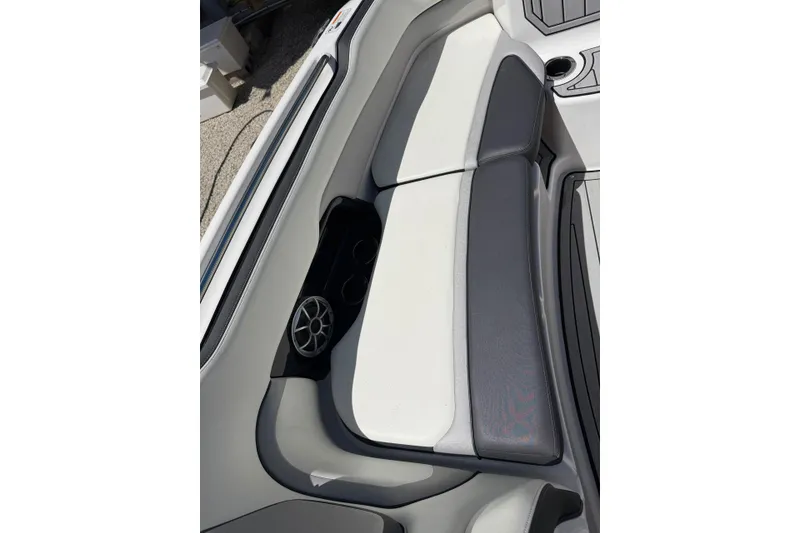 Slide: The Image of Yamaha 252SD 2021 - 14