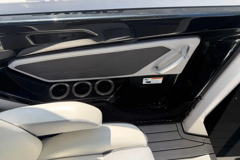 Slide: The Image of Yamaha 252SD 2021 - 33