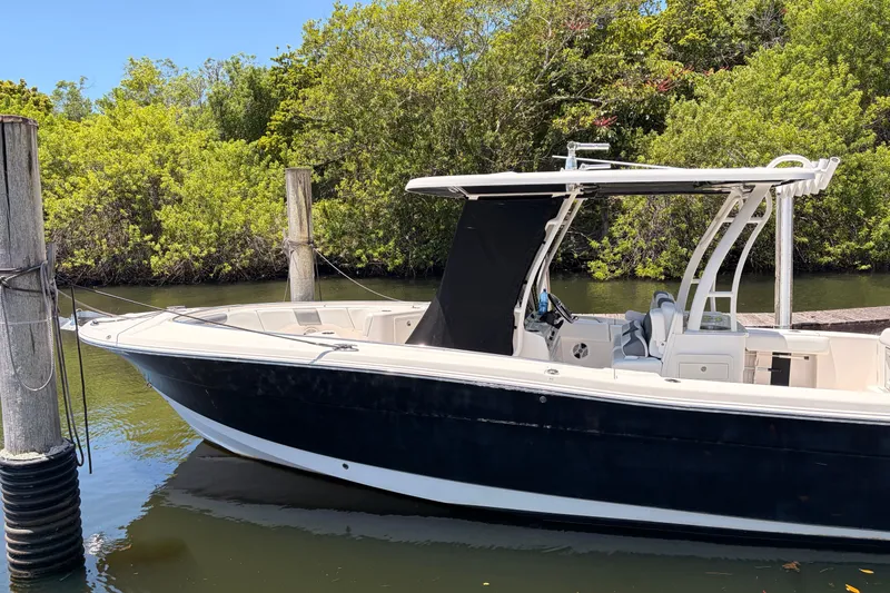 Slide: The Image of Robalo R302 Center Console 2018 - 7