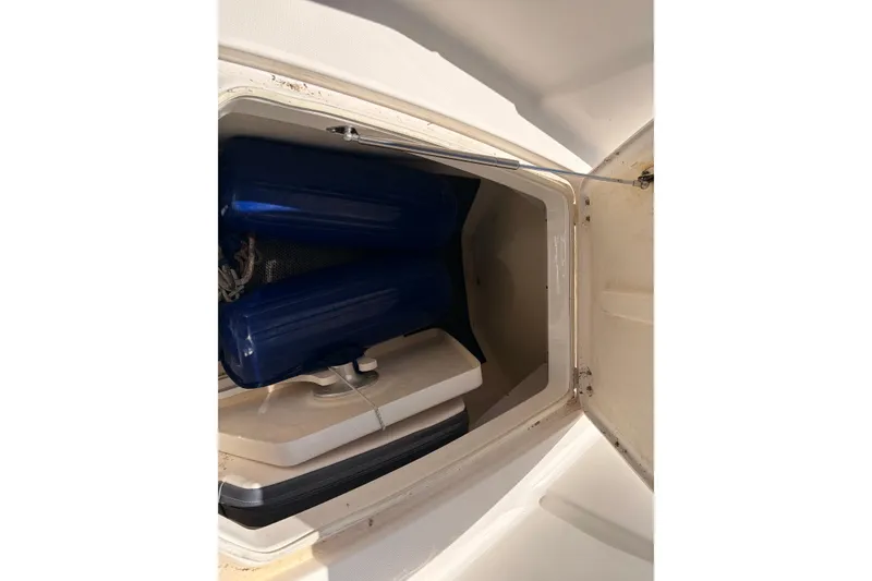 Slide: The Image of Robalo R302 Center Console 2018 - 33