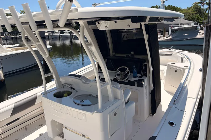 Slide: The Image of Robalo R302 Center Console 2018 - 21