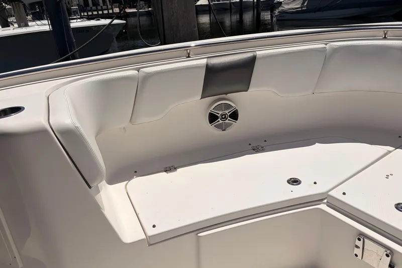 Slide: The Image of Robalo R302 Center Console 2018 - 31