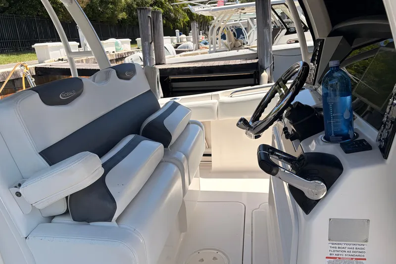 Slide: The Image of Robalo R302 Center Console 2018 - 23