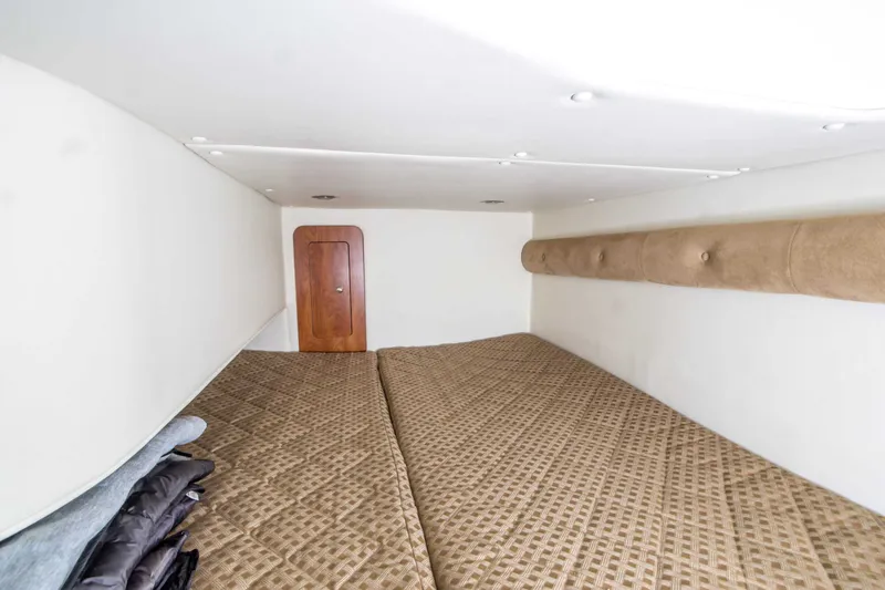 Slide: The Image of Rinker 310 Express Cruiser 2012 - 17