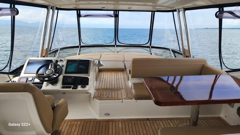 Slide: The Image of Sea Ray L650 Fly 2015 - 26