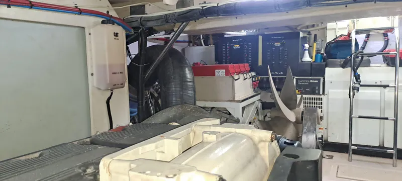 Slide: The Image of Sea Ray L650 Fly 2015 - 31
