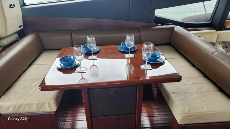 Slide: The Image of Sea Ray L650 Fly 2015 - 10