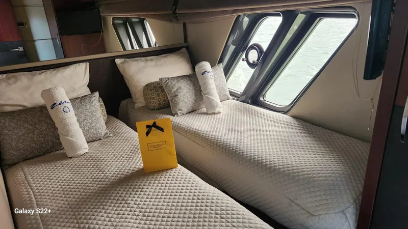 Slide: The Image of Sea Ray L650 Fly 2015 - 18