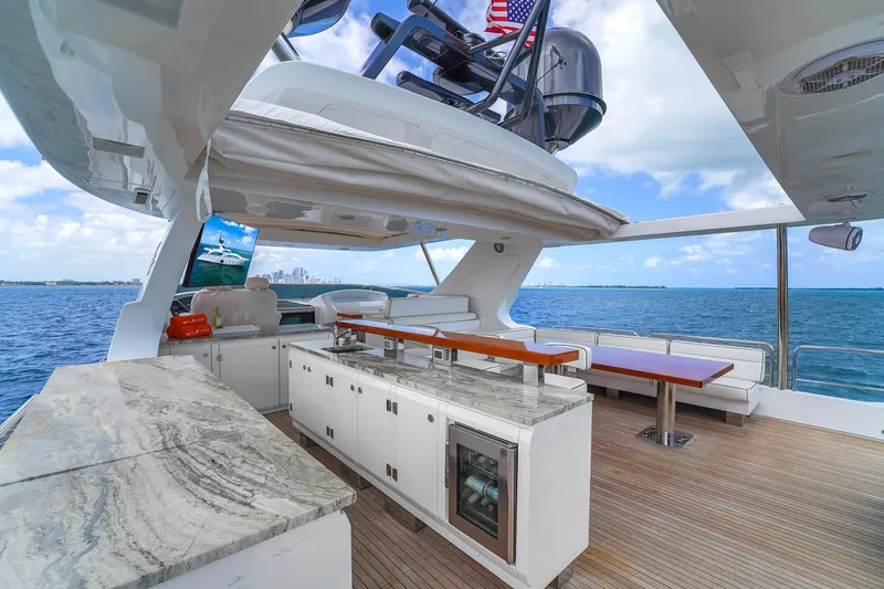 Slide: The Image of Azimut 105 2012 - 113