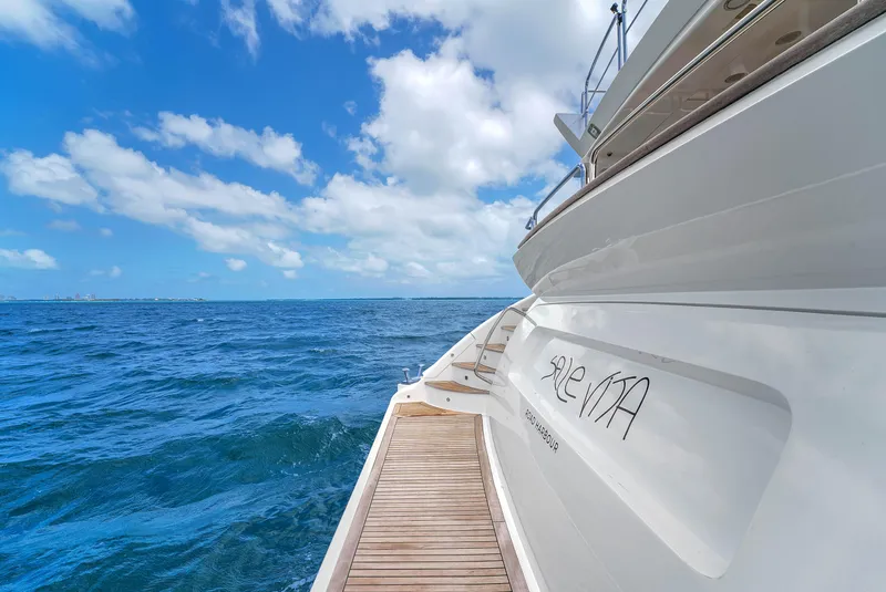 Slide: The Image of Azimut 105 2012 - 129