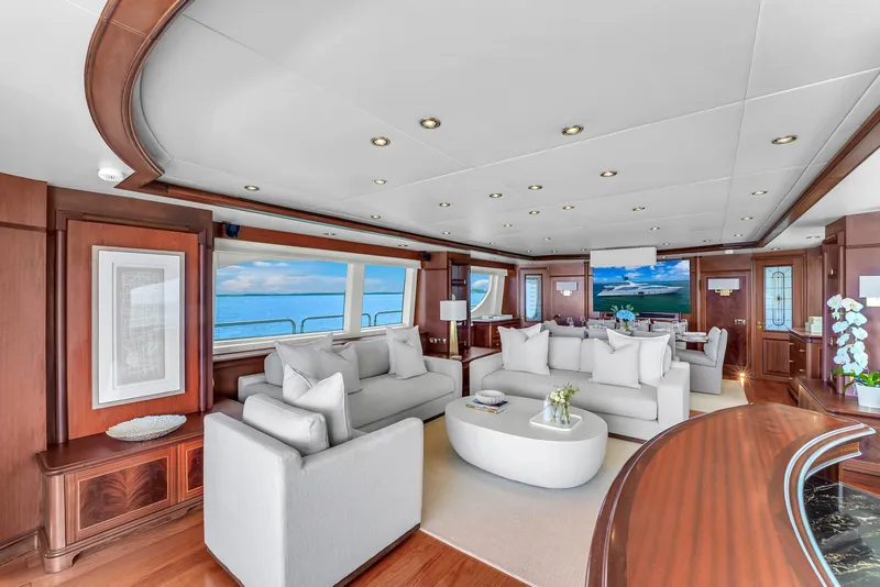 Slide: The Image of Azimut 105 2012 - 51