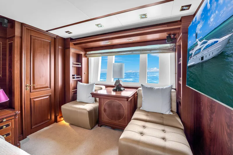 Slide: The Image of Azimut 105 2012 - 80