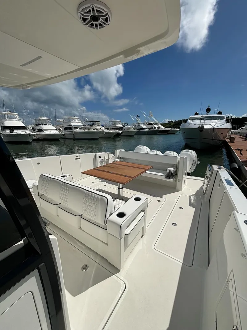 Slide: The Image of Ocean Alexander 45 Divergence Coupe 2020 - 9