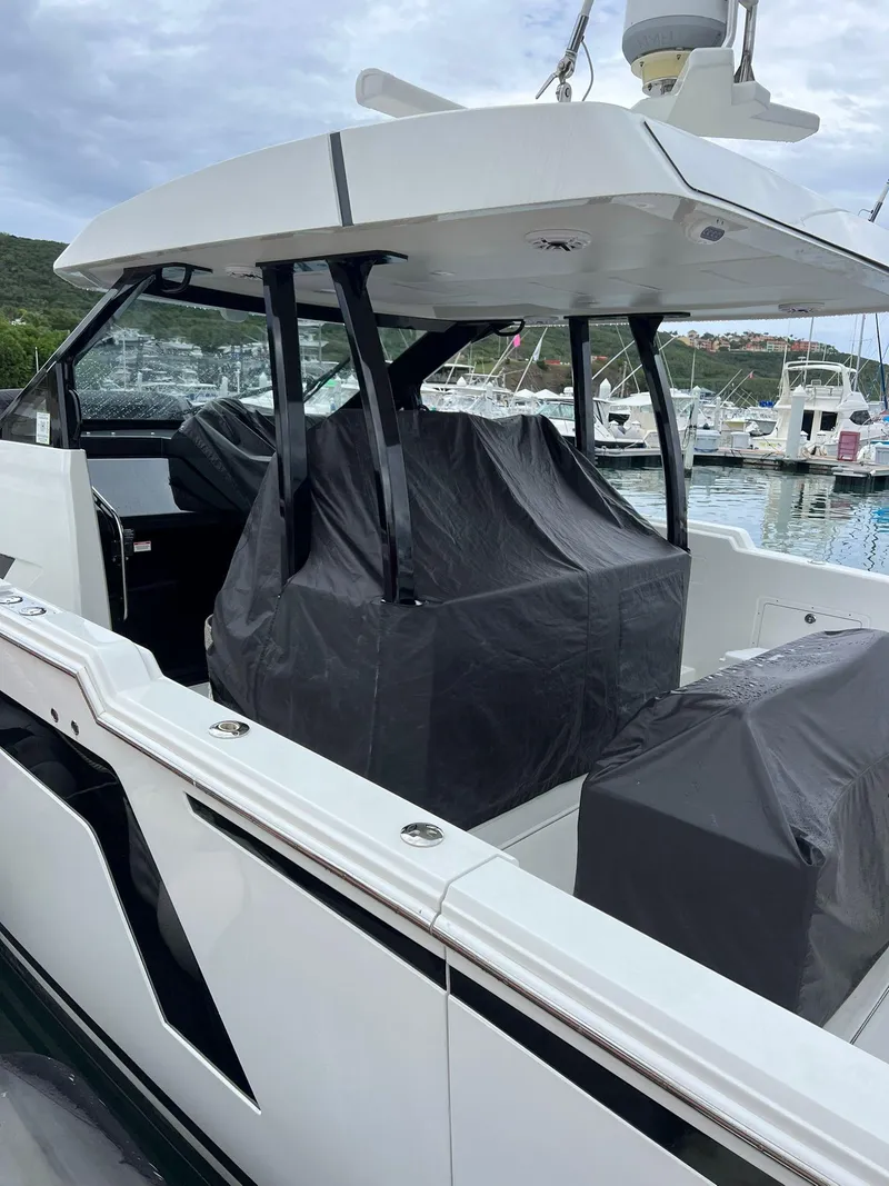 Slide: The Image of Ocean Alexander 45 Divergence Coupe 2020 - 12