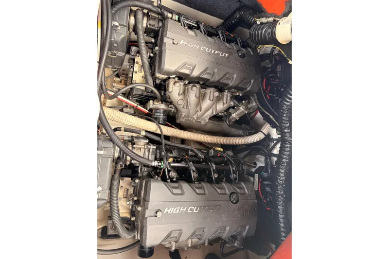 Slide: The Image of Yamaha 242 Limited S E-Series 2019 - 35