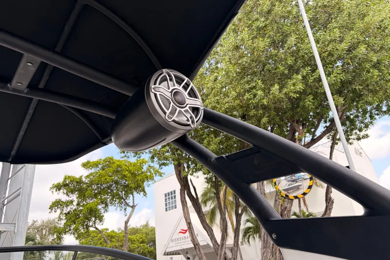 Slide: The Image of Yamaha 242 Limited S E-Series 2019 - 30