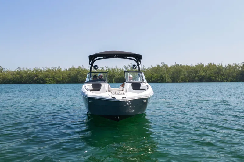 Slide: The Image of Yamaha 242 Limited S E-Series 2019 - 34