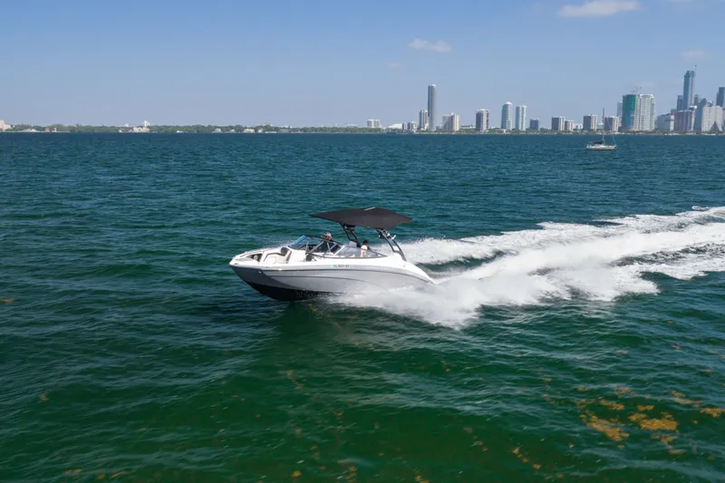 Slide: The Image of Yamaha 242 Limited S E-Series 2019 - 44