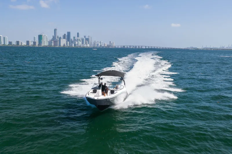 Slide: The Image of Yamaha 242 Limited S E-Series 2019 - 46