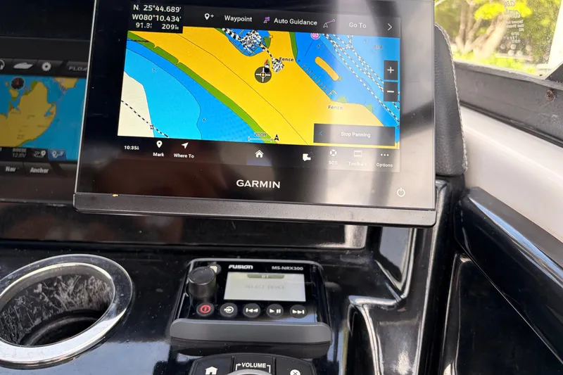 Slide: The Image of Yamaha 242 Limited S E-Series 2019 - 19