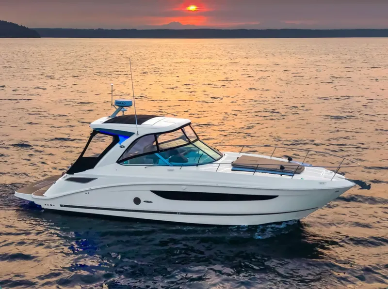 The Image of Sea Ray Sundancer 350 2021 - 0
