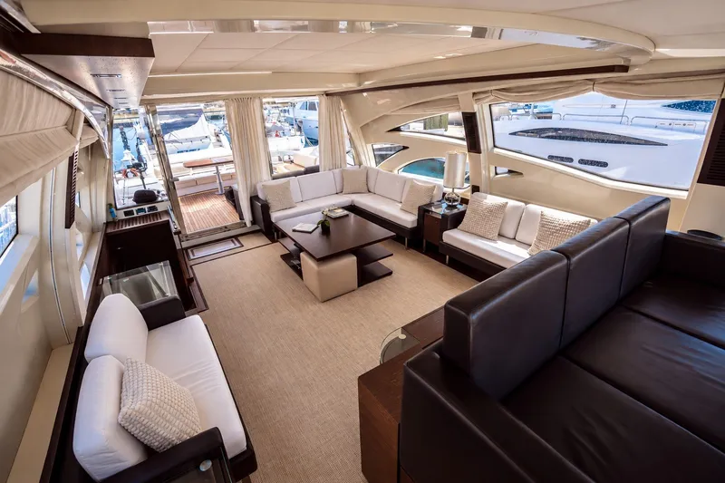 Slide: The Image of Azimut 86S 2010 - 21