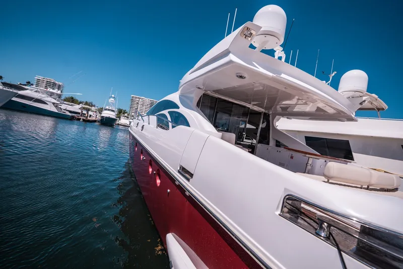 Slide: The Image of Azimut 86S 2010 - 8