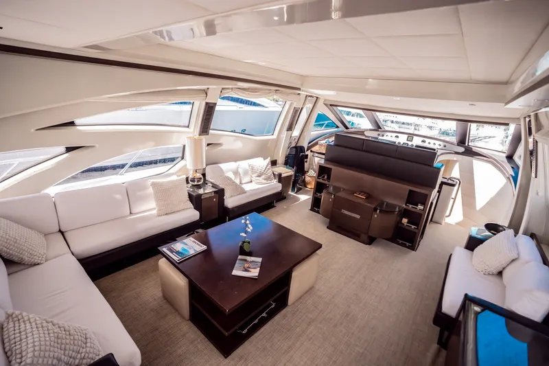 Slide: The Image of Azimut 86S 2010 - 22