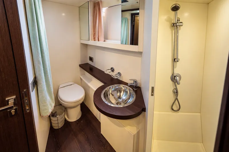 Slide: The Image of Azimut 86S 2010 - 29