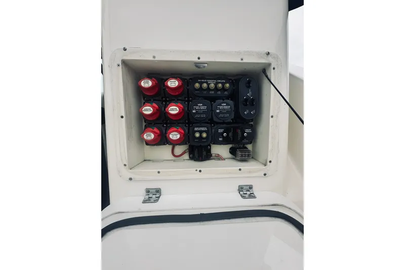 Slide: The Image of Pursuit OS 335 Offshore 2008 - 83