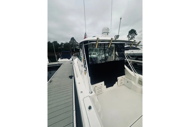 Slide: The Image of Pursuit OS 335 Offshore 2008 - 28