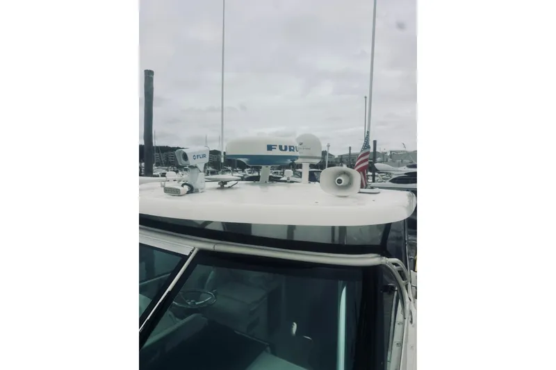 Slide: The Image of Pursuit OS 335 Offshore 2008 - 19