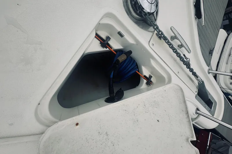 Slide: The Image of Pursuit OS 335 Offshore 2008 - 15
