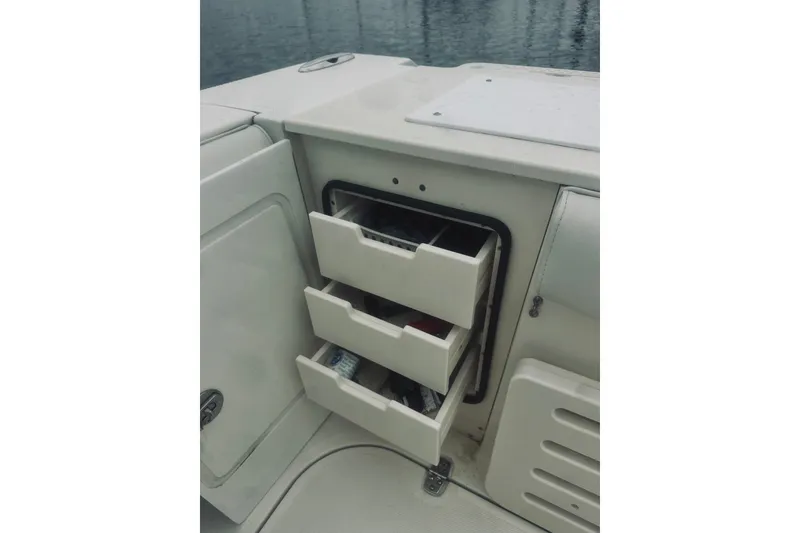 Slide: The Image of Pursuit OS 335 Offshore 2008 - 34