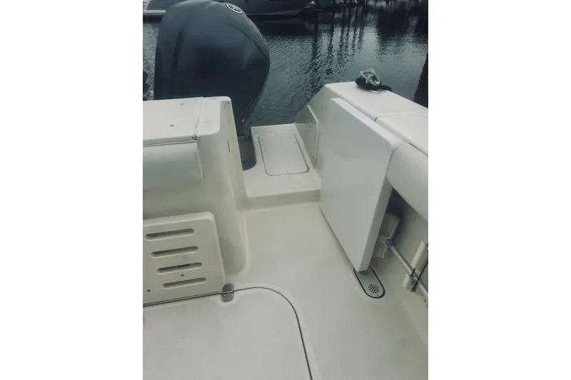 Slide: The Image of Pursuit OS 335 Offshore 2008 - 27
