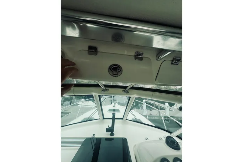 Slide: The Image of Pursuit OS 335 Offshore 2008 - 37