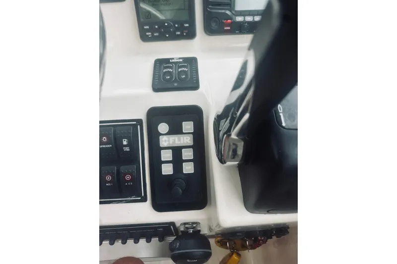 Slide: The Image of Pursuit OS 335 Offshore 2008 - 89
