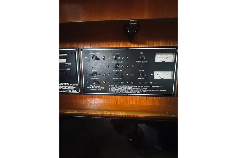 Slide: The Image of Pursuit OS 335 Offshore 2008 - 80