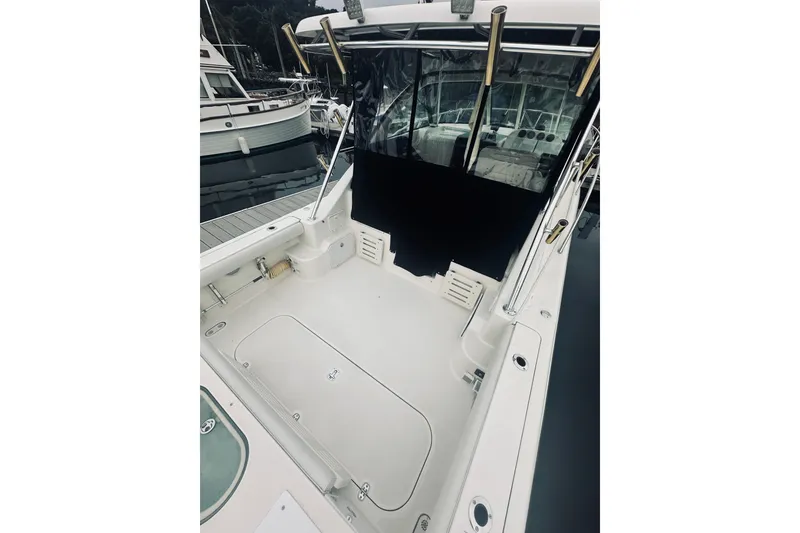 Slide: The Image of Pursuit OS 335 Offshore 2008 - 24